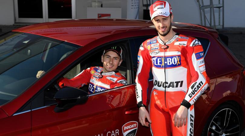 Abarth e Seat, sfida a distanza sulle MotoGP di Rossi e Lorenzo