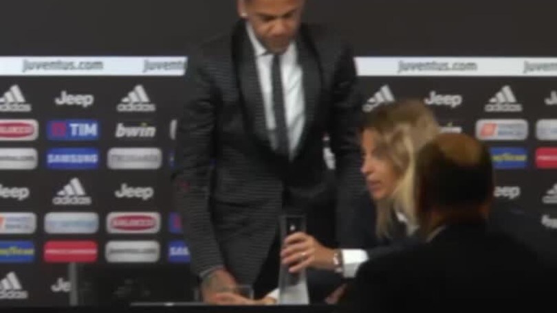 La Cina tenta Dani Alves