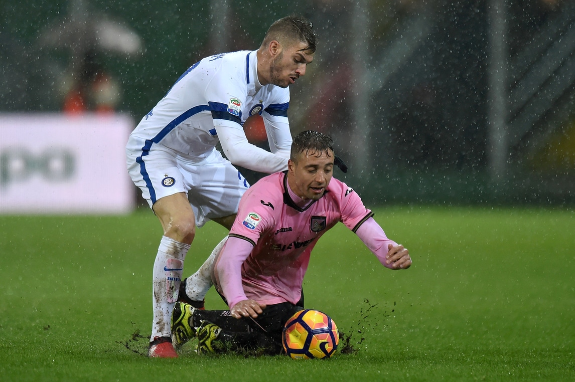 Calciomercato, «L'Espanyol vuole Santon: trattativa aperta con l'Inter»