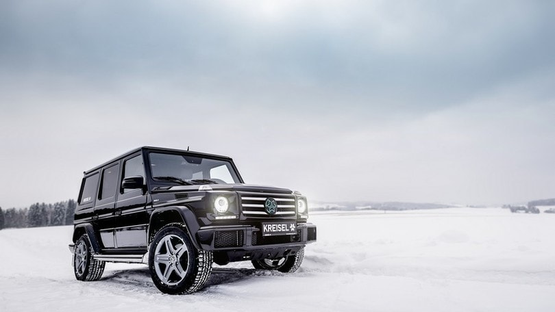 Schwarzy passa al green con la Mercedes Classe G elettrica