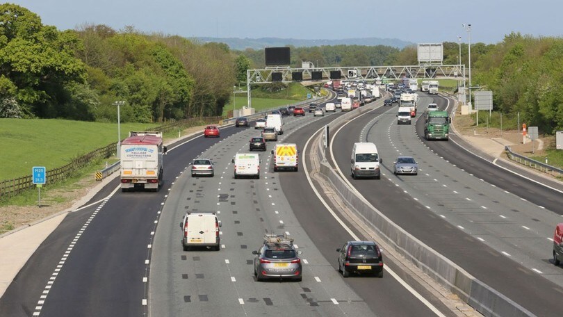 UK: abbassare i limiti di velocità per inquinare meno