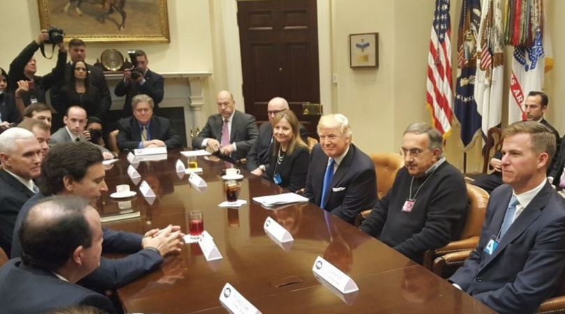 Marchionne e i big dell’auto USA da Trump: investite in America