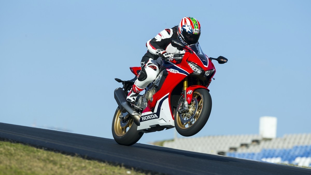 Honda CBR1000RR Fireblade - Belva in gabbia