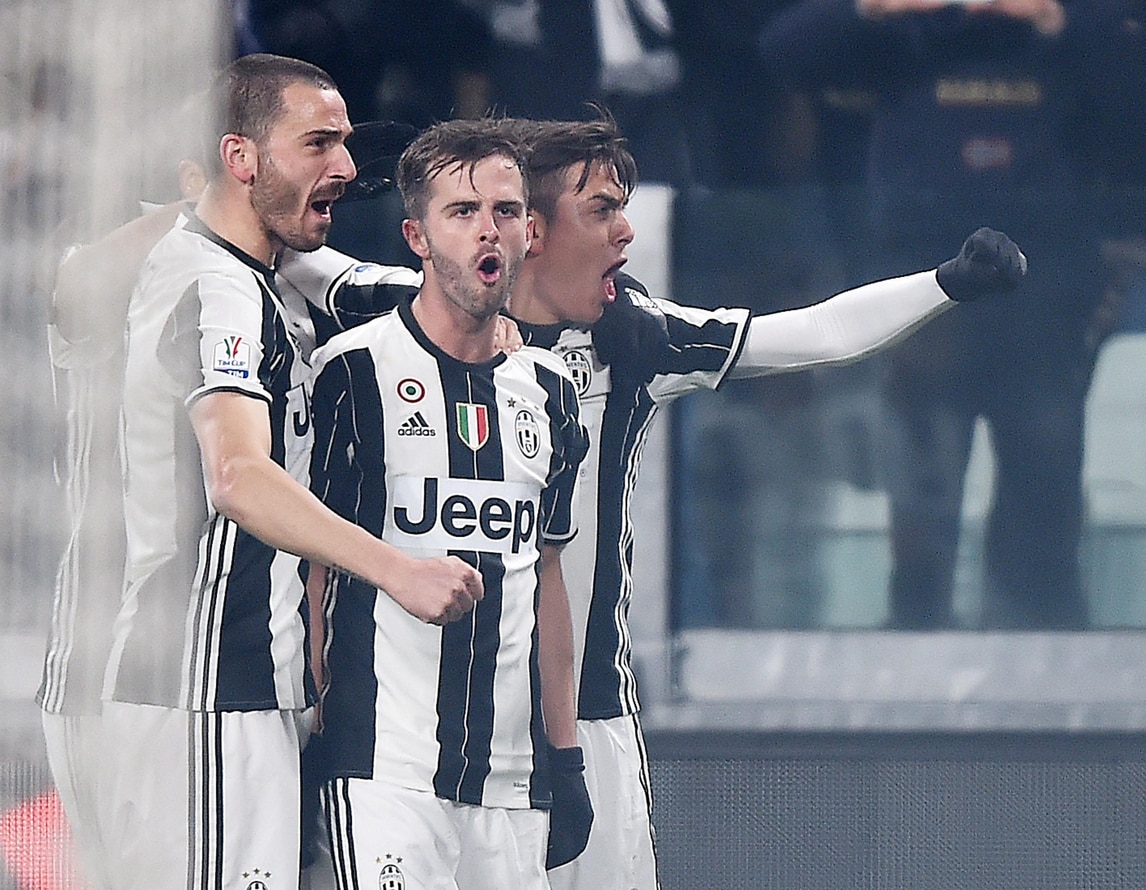 Coppa Italia, Juventus-Milan 2-1: Dybala-Pjanic show. Ora la super sfida con il Napoli