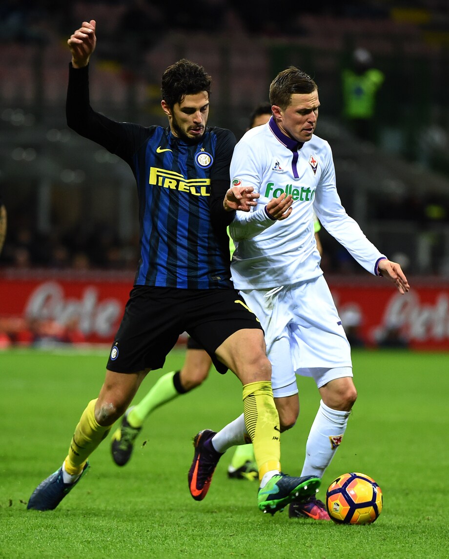 Inter seduta a un "doppio tavolo", bocche cucite intanto su Ranocchia