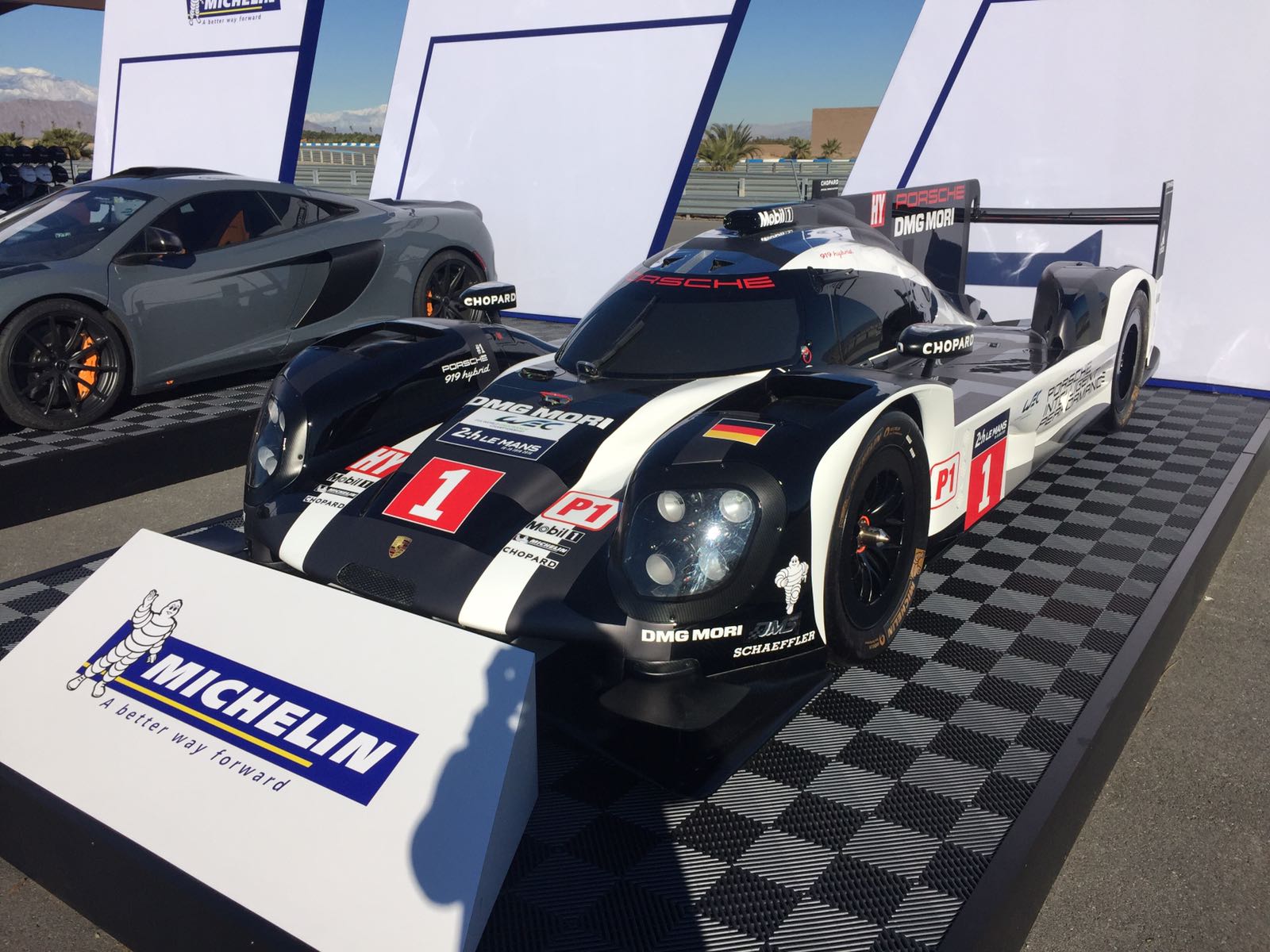 Michelin Pilot Sport 4 S: lancio in California con Keanu Reeves