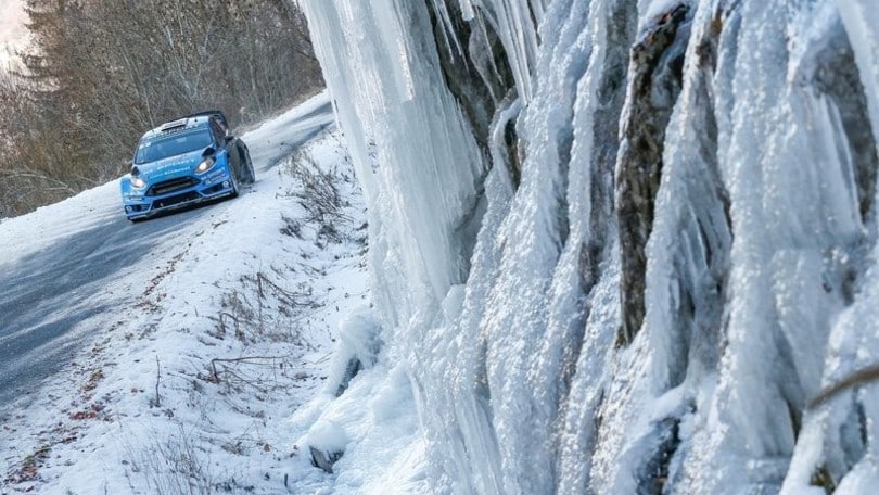 Guidare sul ghiaccio, i consigli del pilota di Rally