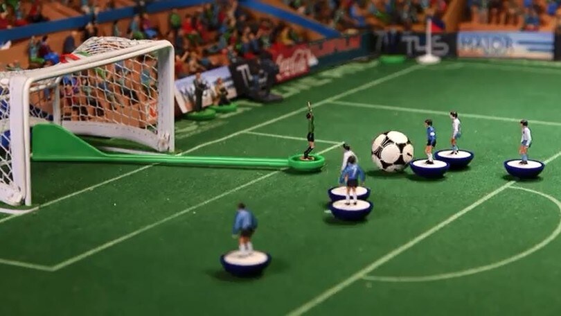Maradona, il gol del Mondiale 86 riprodotto con il Subbuteo