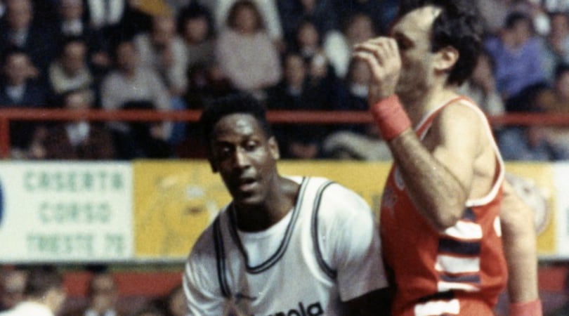 Basket in lutto: è morto Charles Shackleford