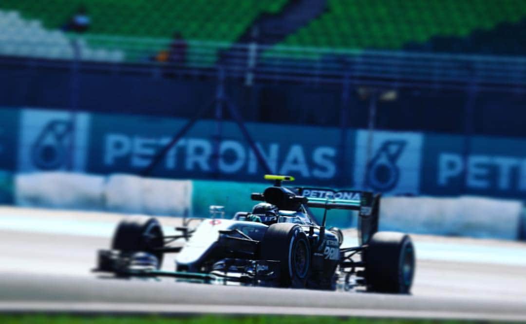 Petronas, c'è un "goccio" d'Italia nei successi Mercedes