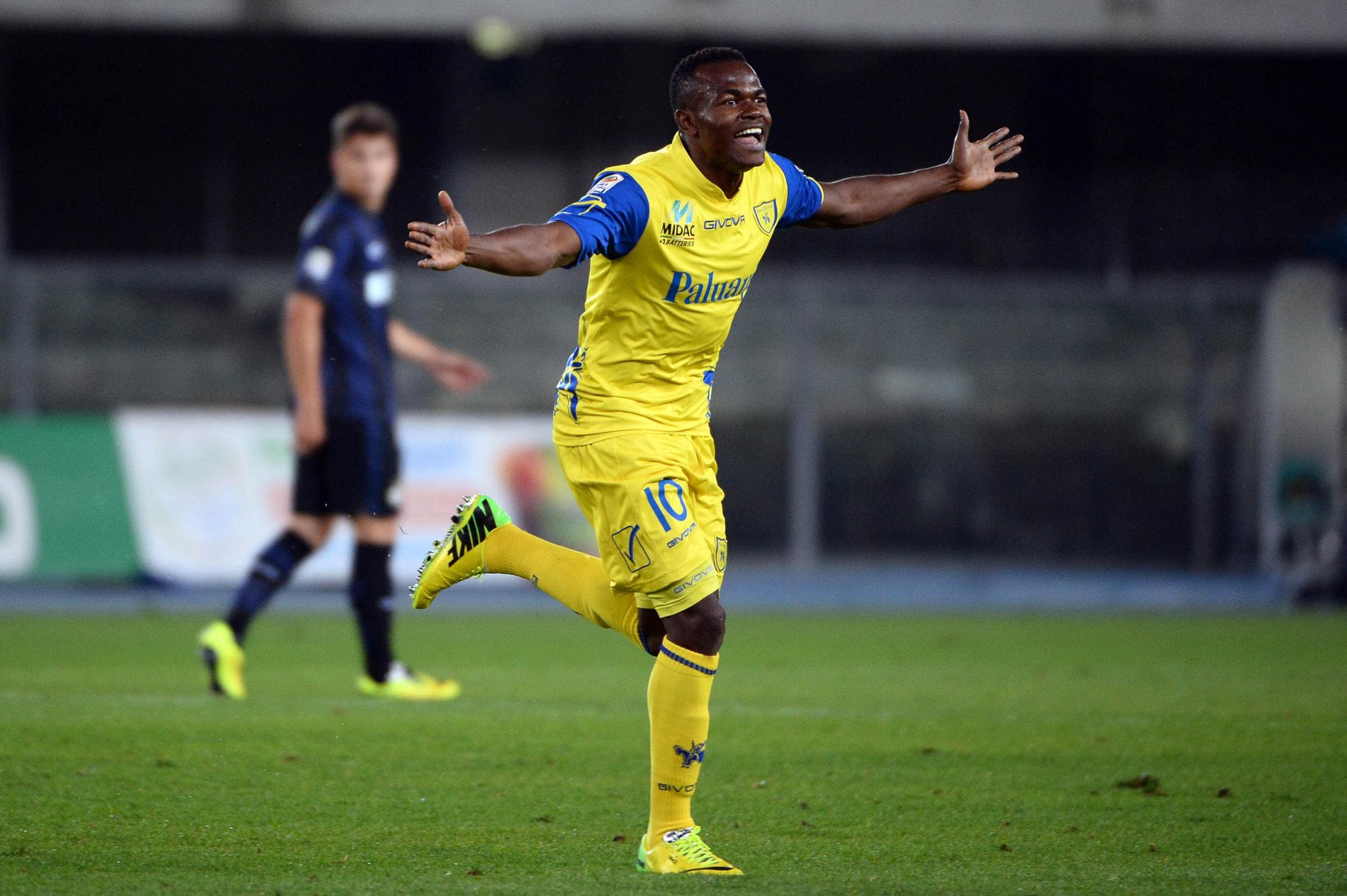 Calciomercato estero: Obinna riparte da Bucarest, Tziolis va in Scozia