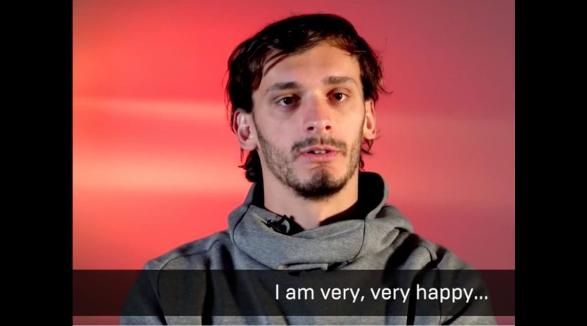Napoli, Gabbiadini e il suo triste "I am very, very happy": sui social è un tormentone