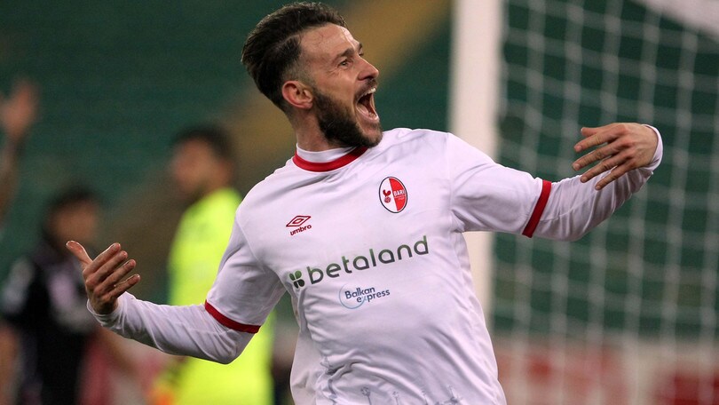 Calciomercato Bari, Floro Flores può tornare