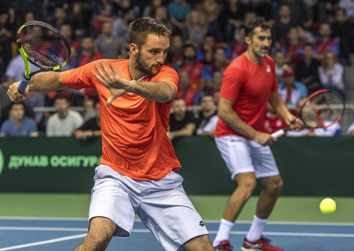 Tennis, la Serbia batte la Russia e conquista i quarti di Coppa Davis