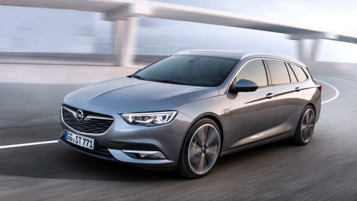 Opel Insignia Sport Tourer: foto