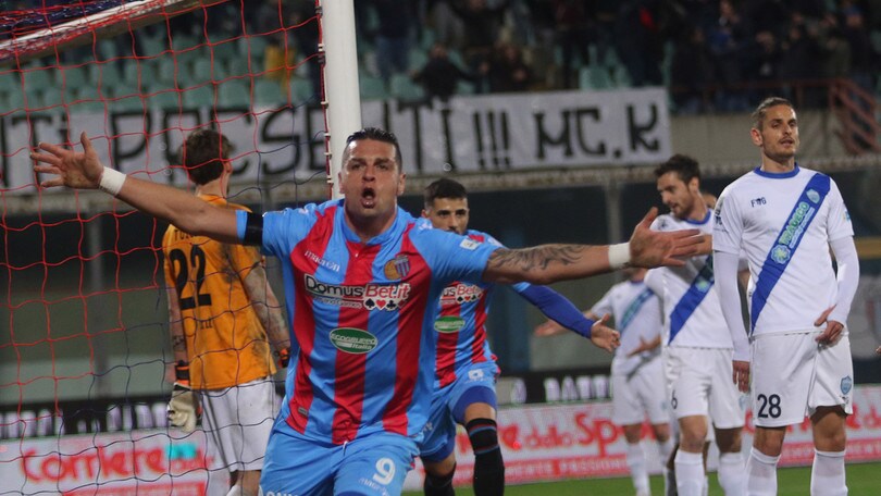 Lega Pro, Catania-Matera 2-0: il Foggia resta primo