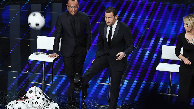 Sanremo 2017, Totti show: quante gag all'Ariston!