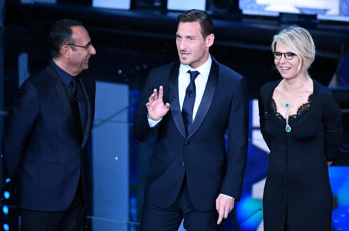 Sanremo, il "Piccione" di Totti fa discutere i social