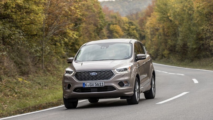 Ford Kuga Vignale: foto e prezzi