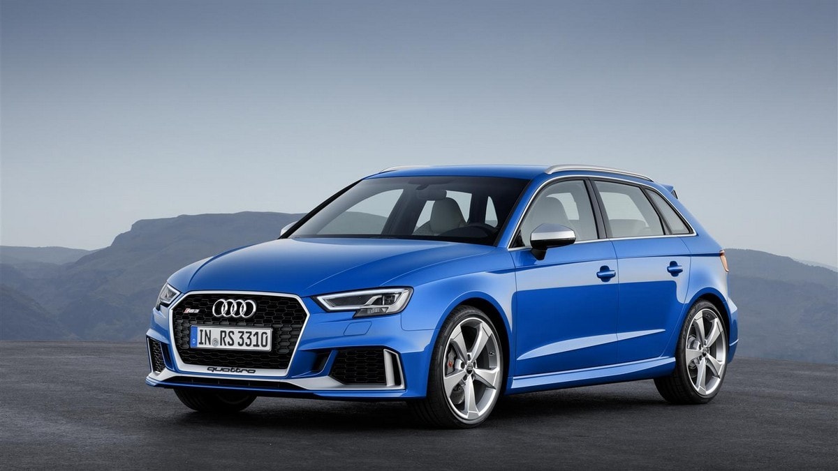 Audi RS3 Sportback, va a caccia di supercar