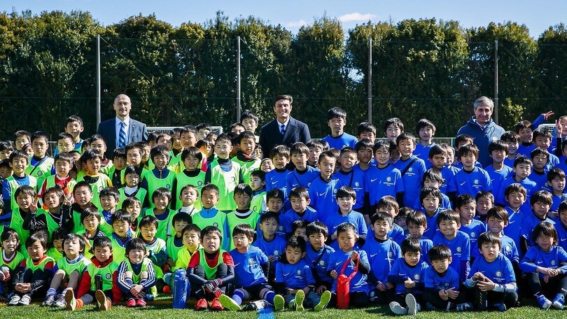Zanetti inaugura l'Inter Academy a Tokyo