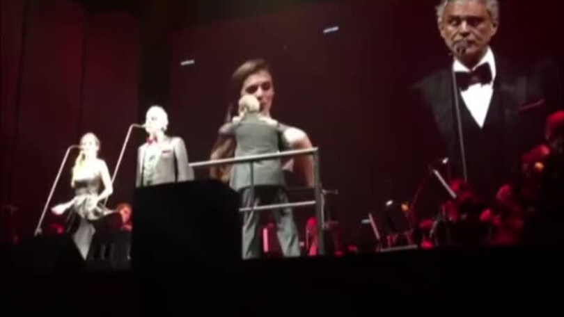 Kakà ascolta Bocelli...