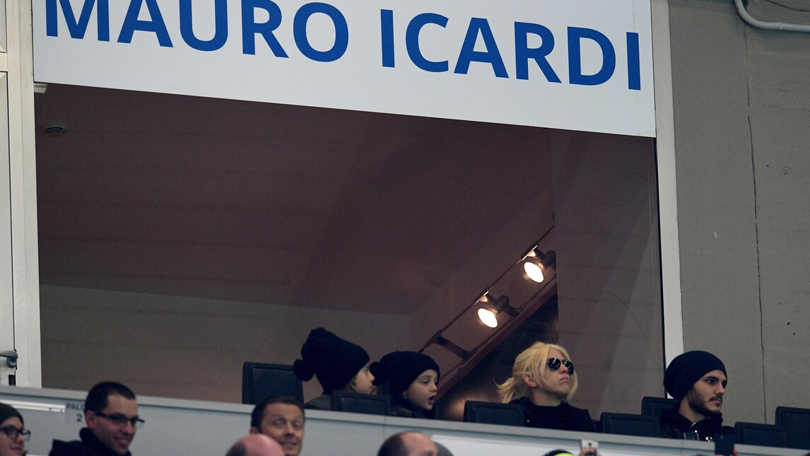 Icardi squalificato, tifa l'Inter con Wanda Nara in tribuna