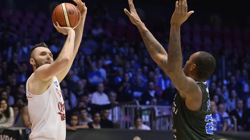 Macvan gela Brindisi, l'EA7 sfida Reggio Emilia