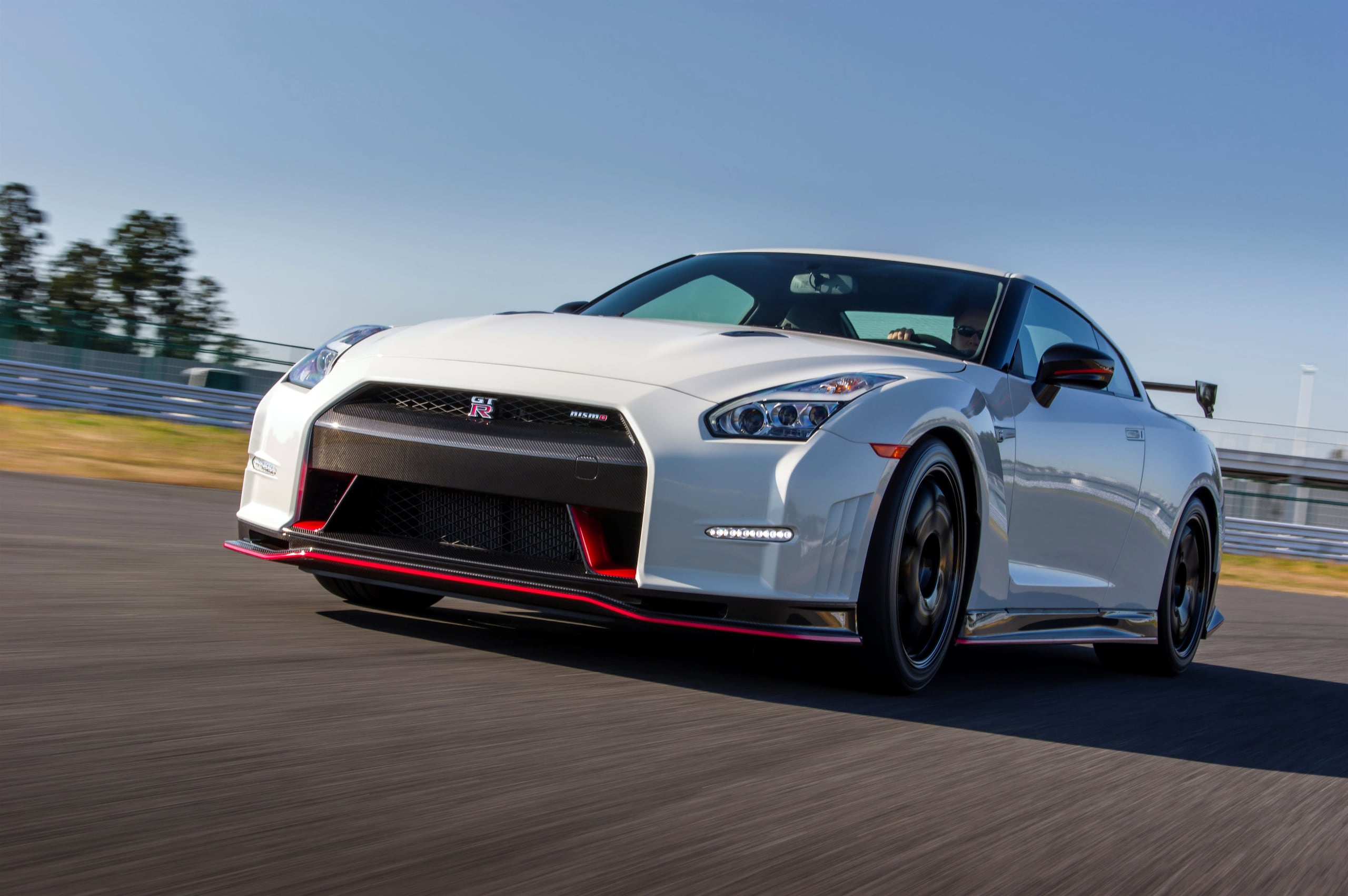 Nissan GT-R Nismo: accelerazione mozzafiato insieme a Liuzzi