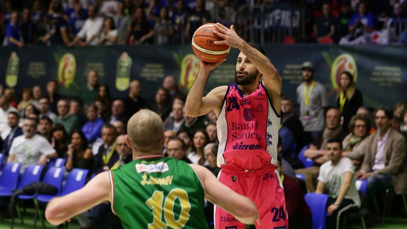 Stipcevic ferma Avellino, Sassari vola in semifinale