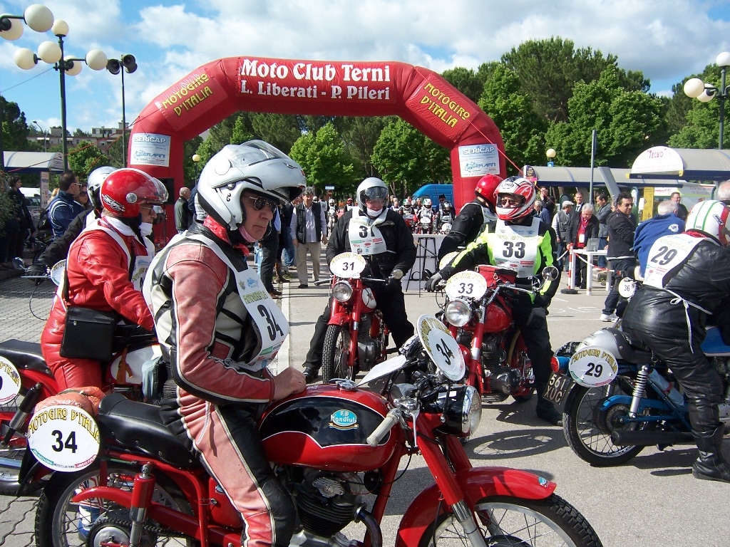 Motogiro d'Italia 2017: anche la Vespa al via