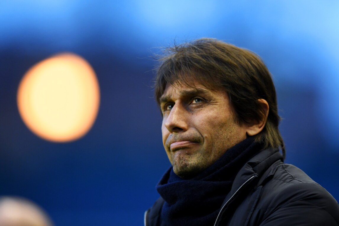 Conte si gode il Chelsea: «Se vinciamo canterò meglio di Ancelotti»