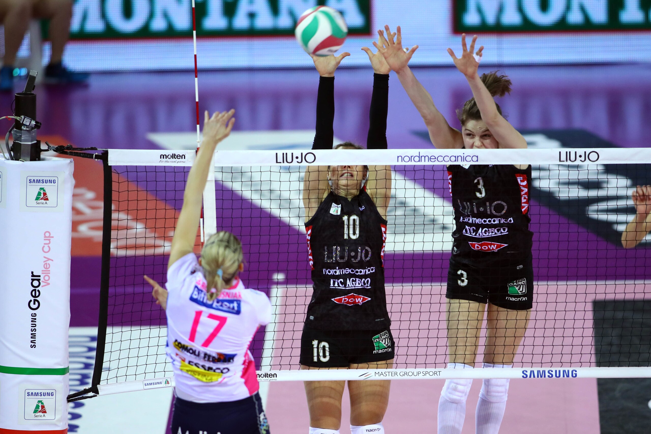 Volley: A1 Femminile, per Modena tie break vincente