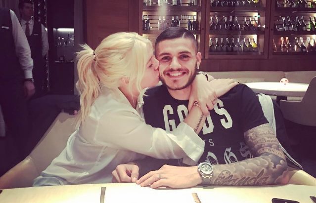 Icardi, compleanno con Wanda: «Ti amo, capitano»