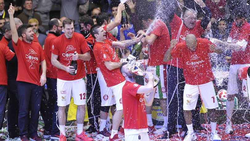 Basket: Festa Milano, sesta Coppa Italia per l'Olimpia