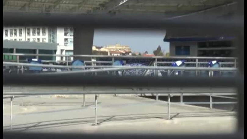 Bandierine pronte all'interno del "Do Dragao"
