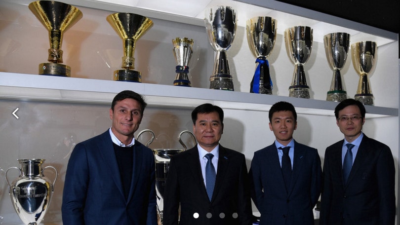 Jindong Zhang incontra i dirigenti