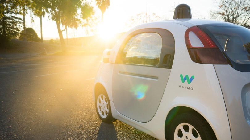 Waymo fa causa a Uber per la guida autonoma