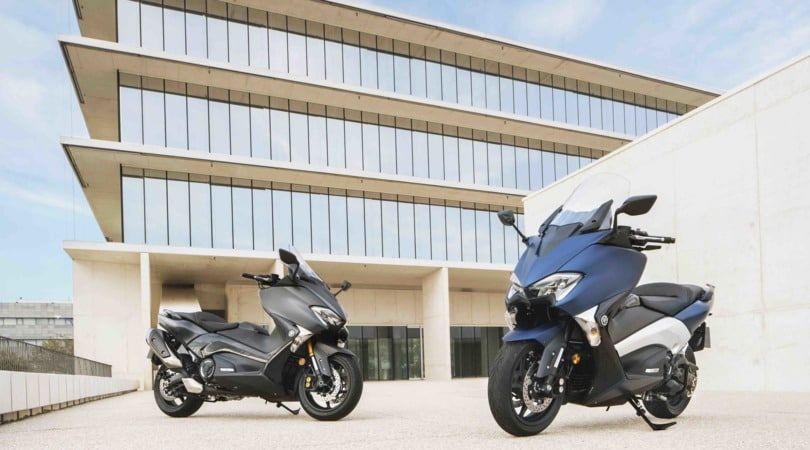 Yamaha TMAX DX: prestazioni, lusso e versatilità
