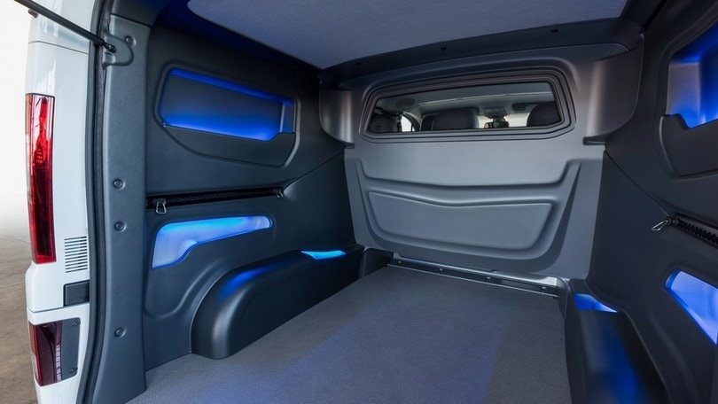 Opel Vivaro Sport: foto