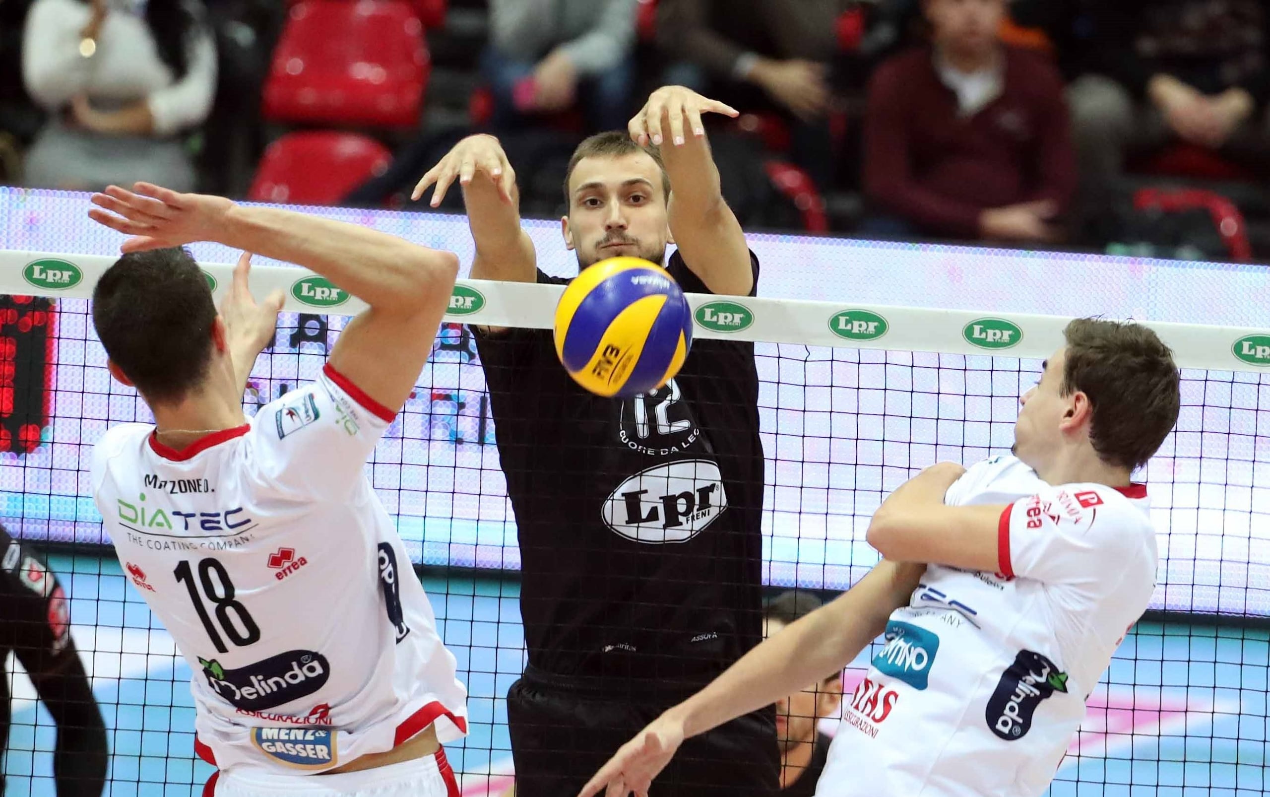 Volley: Coppa Cev, oggi l'andata dei quarti fra Piacenza e Trento