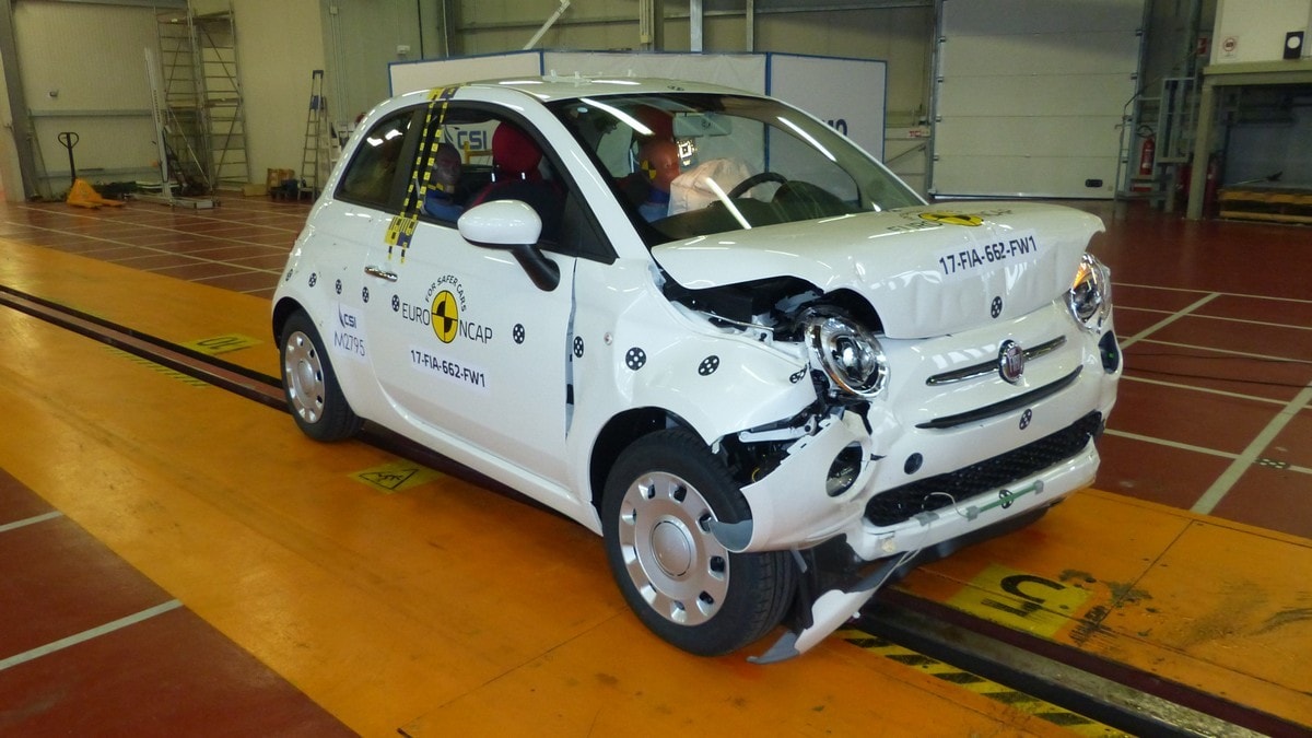 Crash test Euro NCAP, solo 3 stelle per la Fiat 500