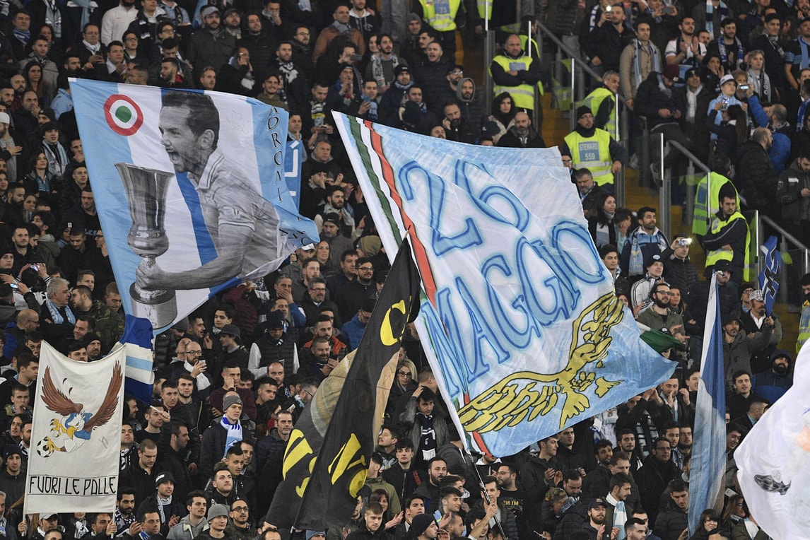 Lazio-Roma, il Derby è sugli spalti: lo spettacolo delle tifoserie