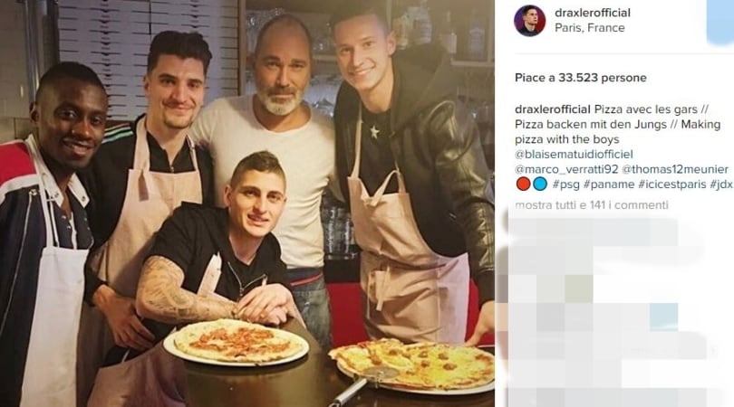 Psg, Verratti pizzaiolo con i compagni di squadra