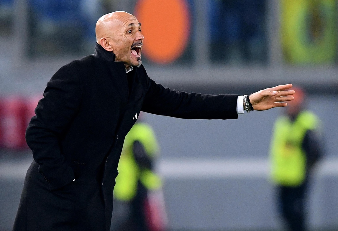 Roma, Spalletti sugli ululati a Rüdiger: «Gesti da attaccare con più decisione»