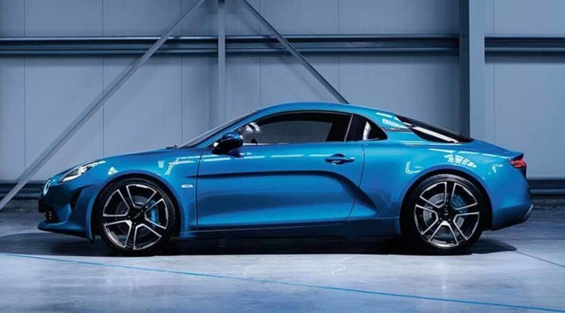 Alpine A110, la sfida ad Alfa 4C parte da Ginevra