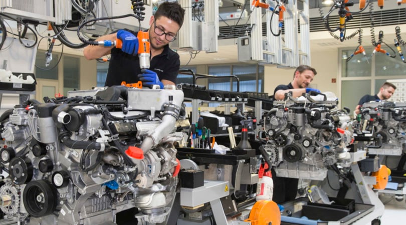 Mercedes, maxi richiamo da 1 milione di auto