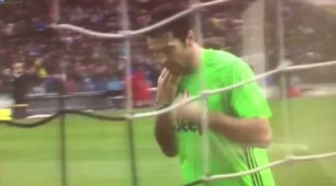 Buffon, contro l'Udinese è spogliarello