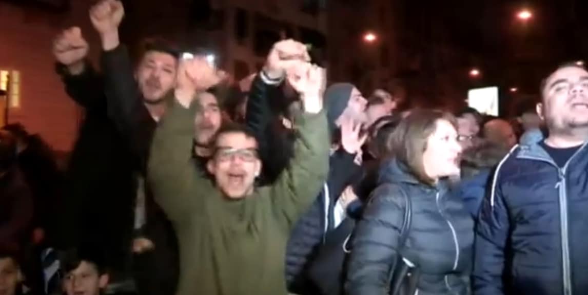 «Tifosi Napoli: clacson e padelle all'alba sotto l'albergo del Real Madrid»