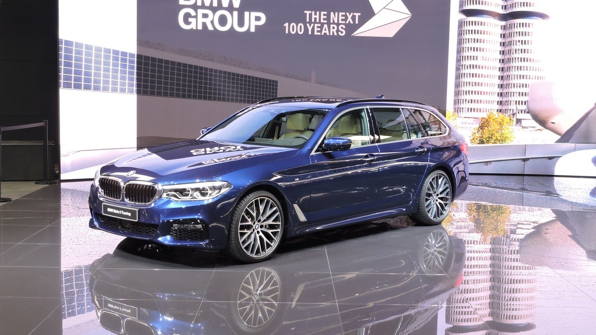 BMW, a Ginevra debutta la Serie 5 Touring